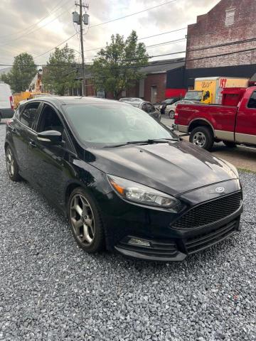 Hatchbacks FORD FOCUS 2016 Black