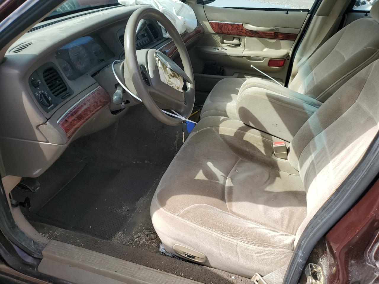 2001 Mercury Grand Marquis Gs VIN: 2MEFM74W01X684460 Lot: 56354285