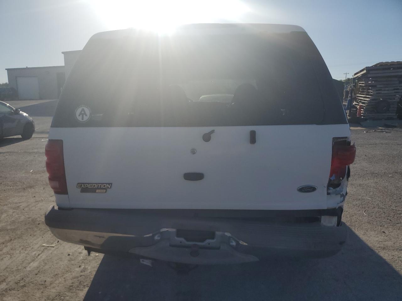 2000 Ford Expedition Eddie Bauer VIN: 1FMRU1760YLB37442 Lot: 56317785