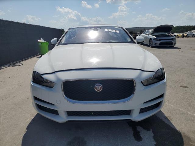 Sedans JAGUAR XE 2017 Biały