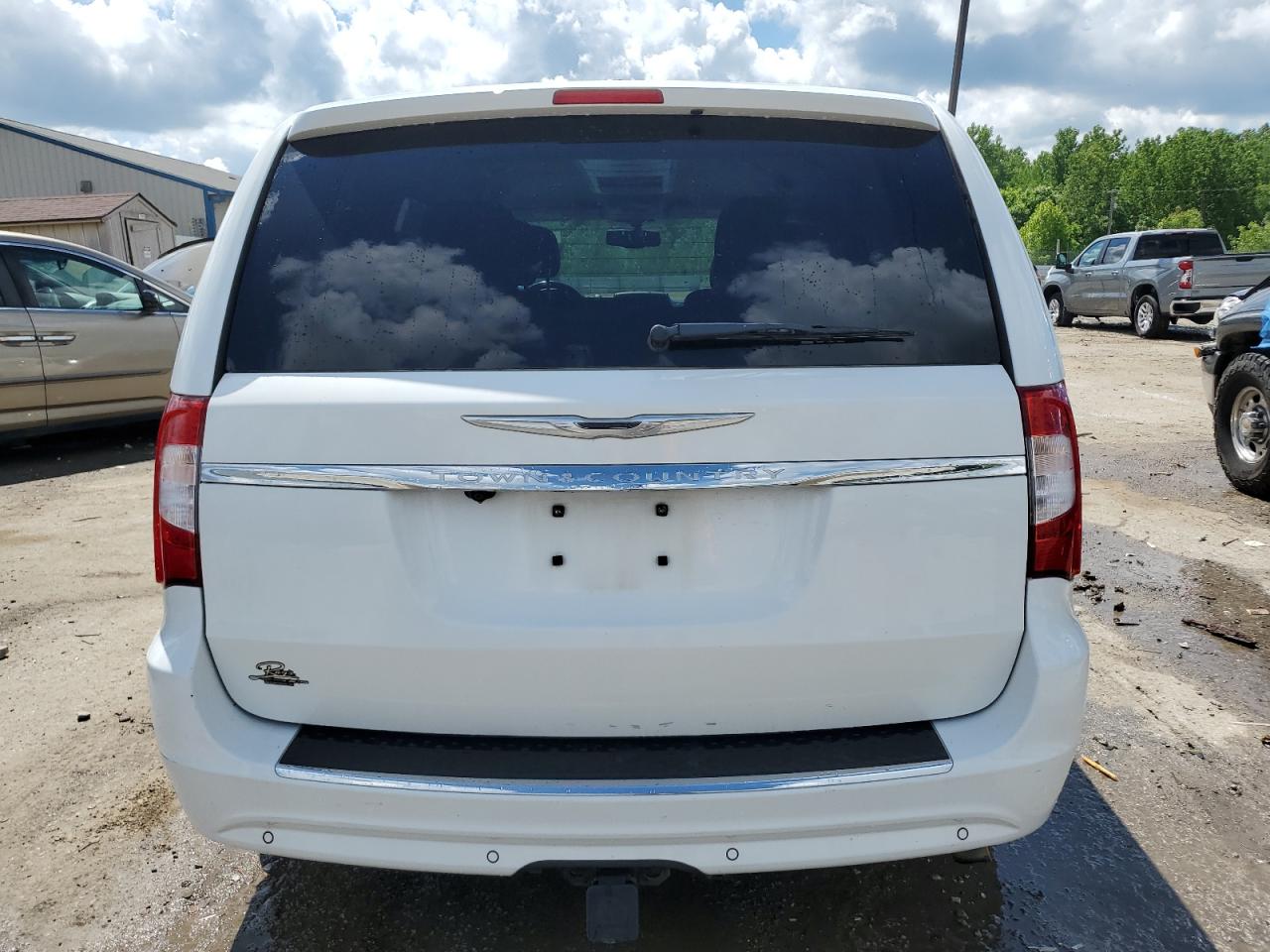 2016 Chrysler Town & Country Touring L VIN: 2C4RC1CG0GR101407 Lot: 56746155