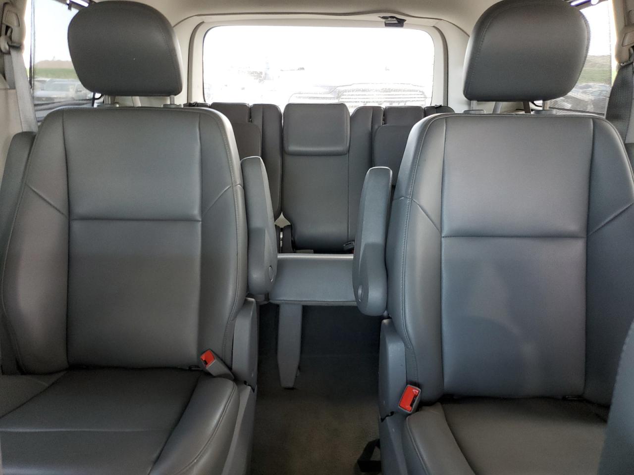 2012 Volkswagen Routan Se VIN: 2C4RVABG7CR240326 Lot: 56732955