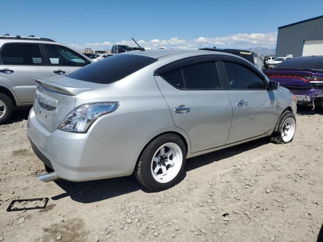  NISSAN VERSA 2017 Сріблястий