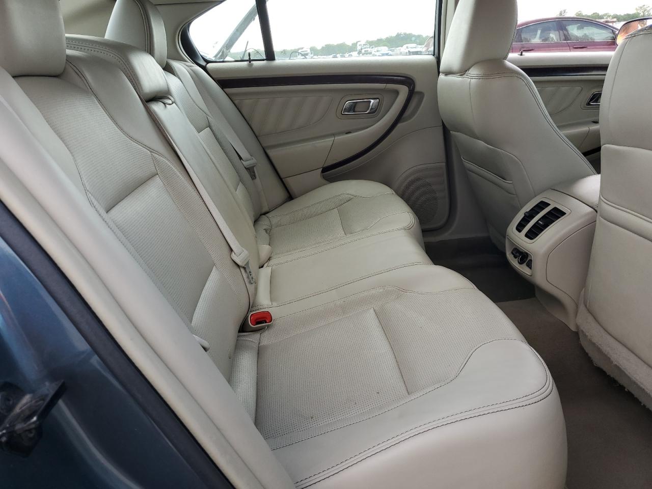 2010 Ford Taurus Limited VIN: 1FAHP2FW9AG155070 Lot: 56589365