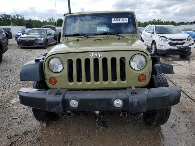  JEEP WRANGLER 2013 Зеленый