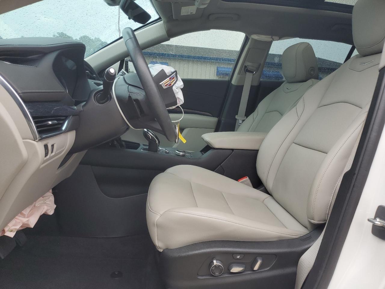 2023 Cadillac Xt4 Premium Luxury VIN: 1GYFZCR42PF193101 Lot: 54977605