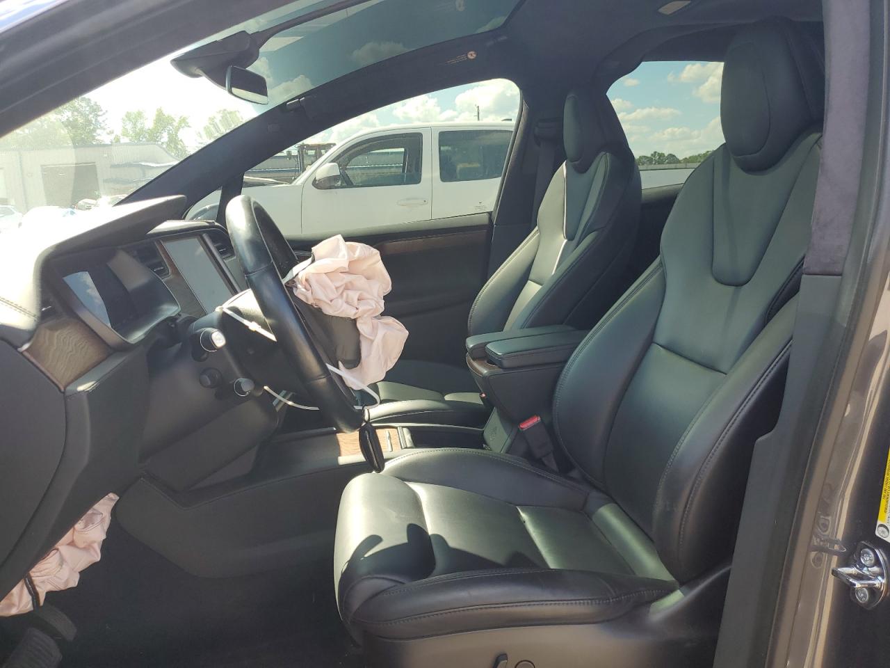 2020 Tesla Model X VIN: 5YJXCDE24LF250063 Lot: 56341935