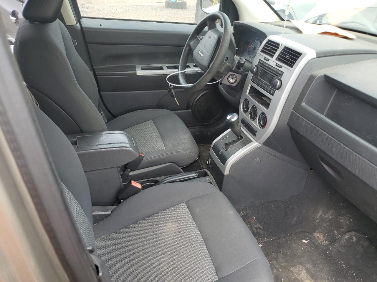 2008 Jeep Compass Sport VIN: 1J8FT47W58D762465 Lot: 58695895