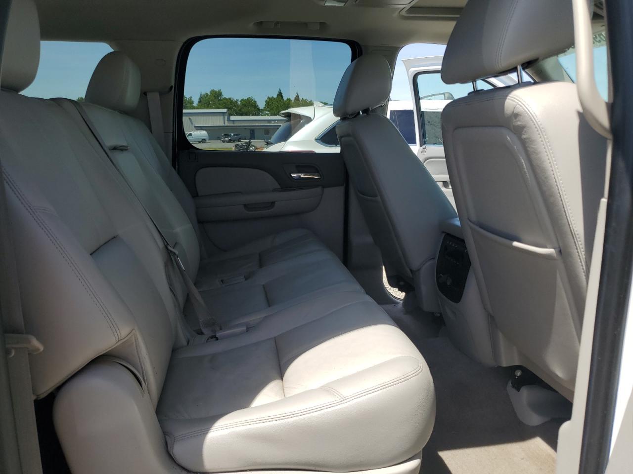2014 Chevrolet Suburban K1500 Lt VIN: 1GNSKJE71ER183319 Lot: 56903485