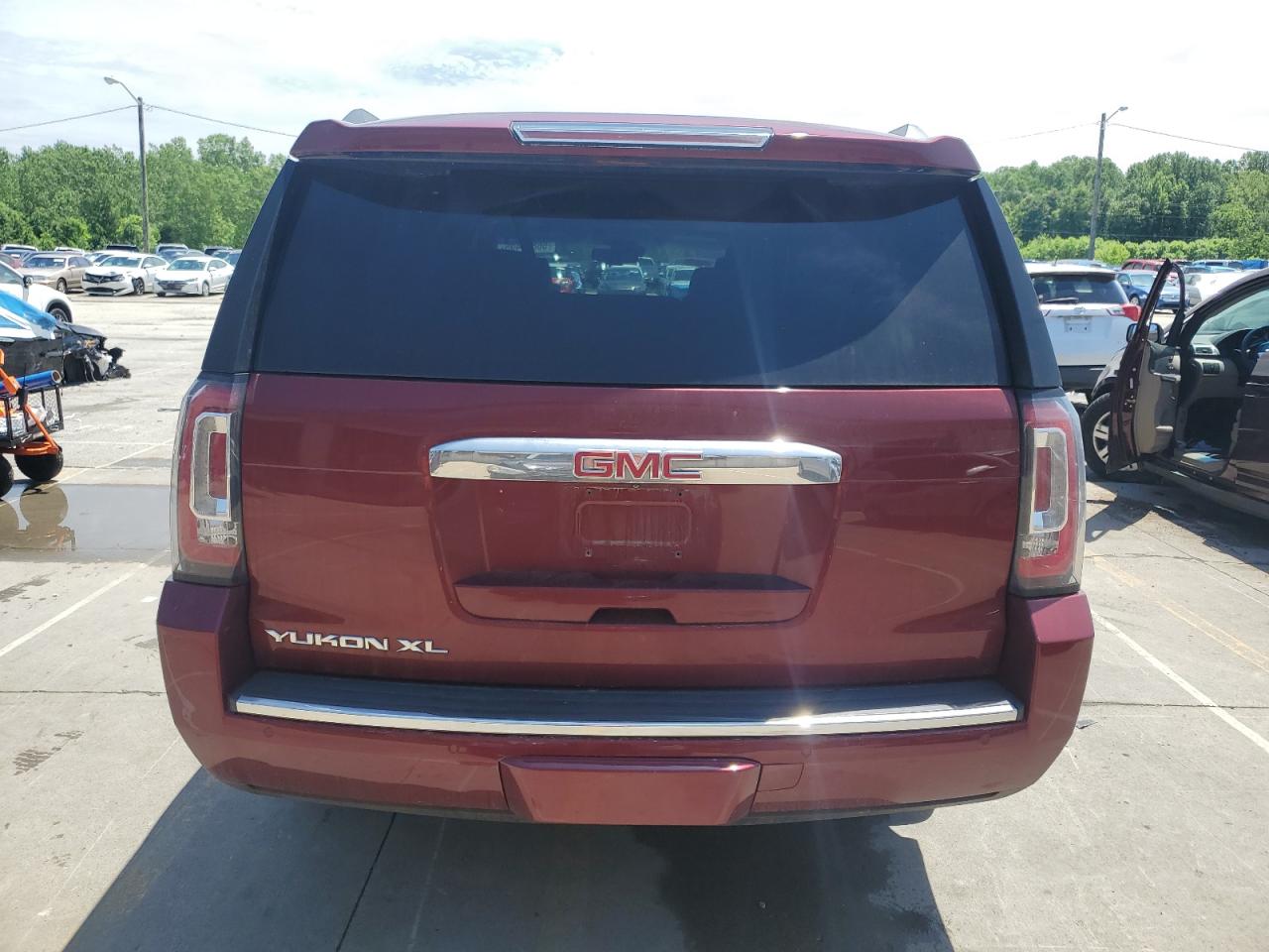 2016 GMC Yukon Xl Denali VIN: 1GKS2HKJ5GR349852 Lot: 56846495
