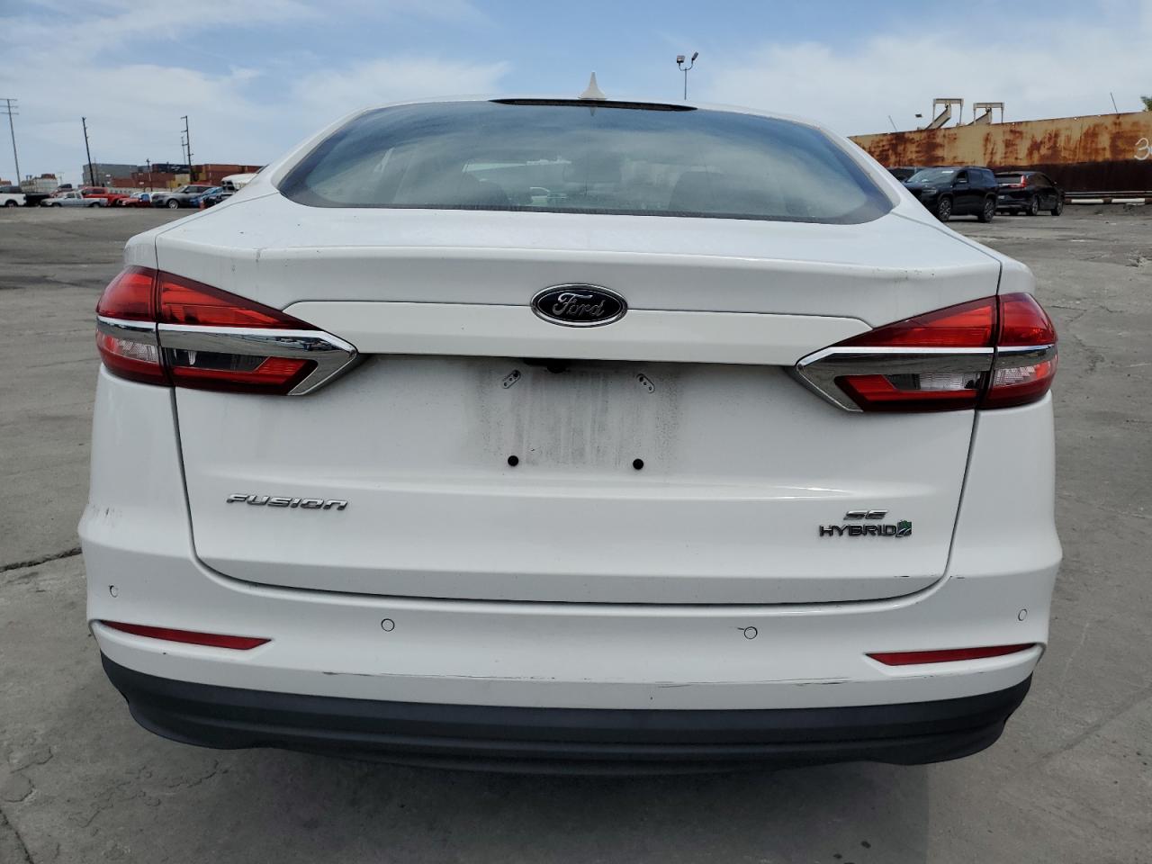 2019 Ford Fusion Se VIN: 3FA6P0LUXKR124886 Lot: 54025555