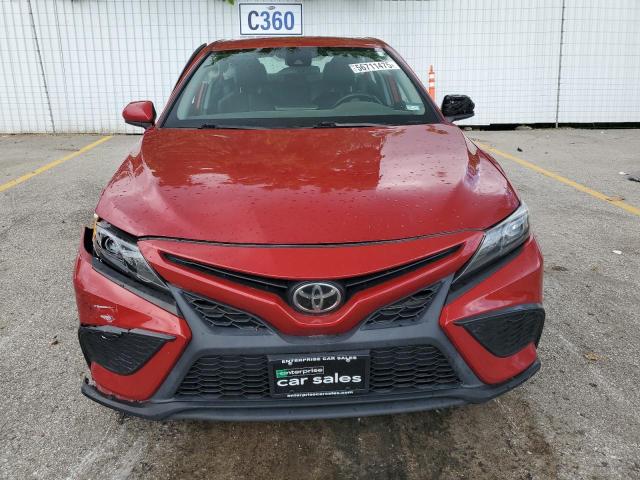  TOYOTA CAMRY 2021 Красный