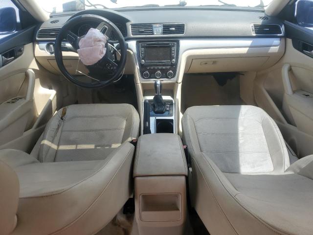 Sedans VOLKSWAGEN PASSAT 2012 White