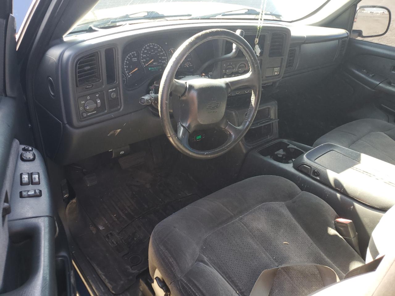 2000 Chevrolet Silverado C1500 VIN: 2GCEC19T0Y1359588 Lot: 56645235