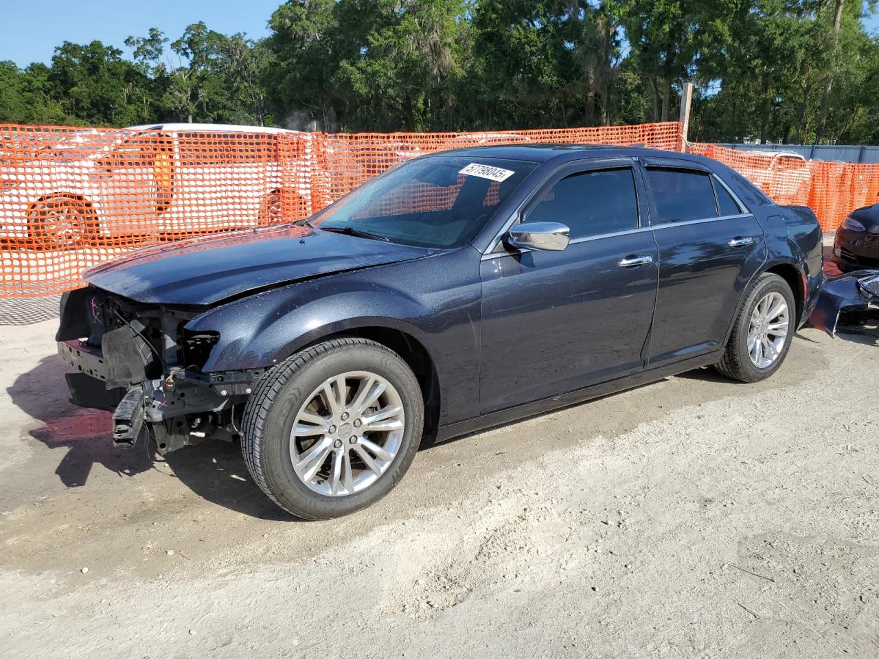 2016 Chrysler 300C for Sale in Ocala, FL - Front End