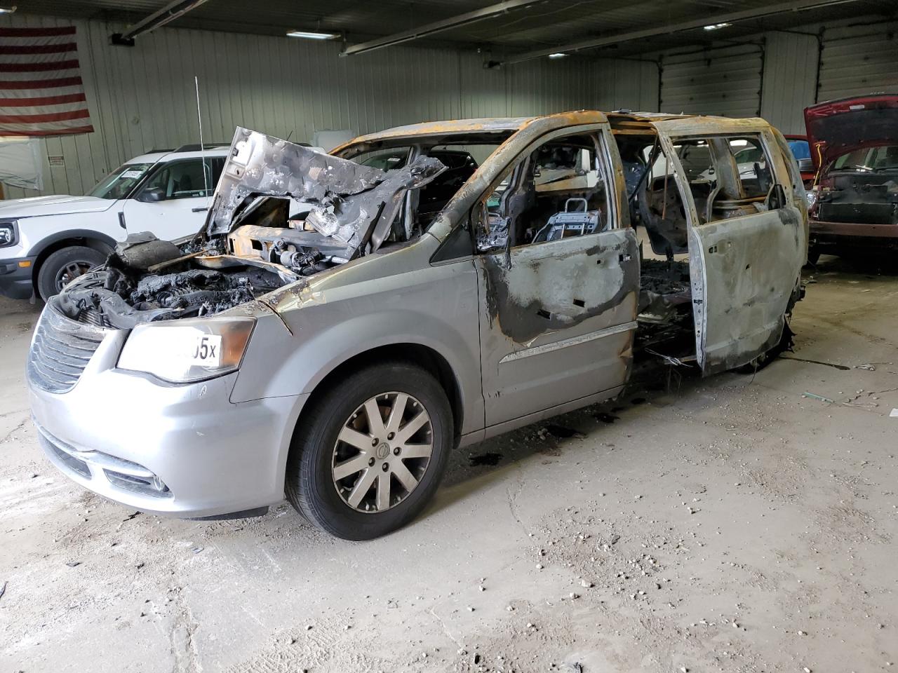 2013 Chrysler Town & Country Touring