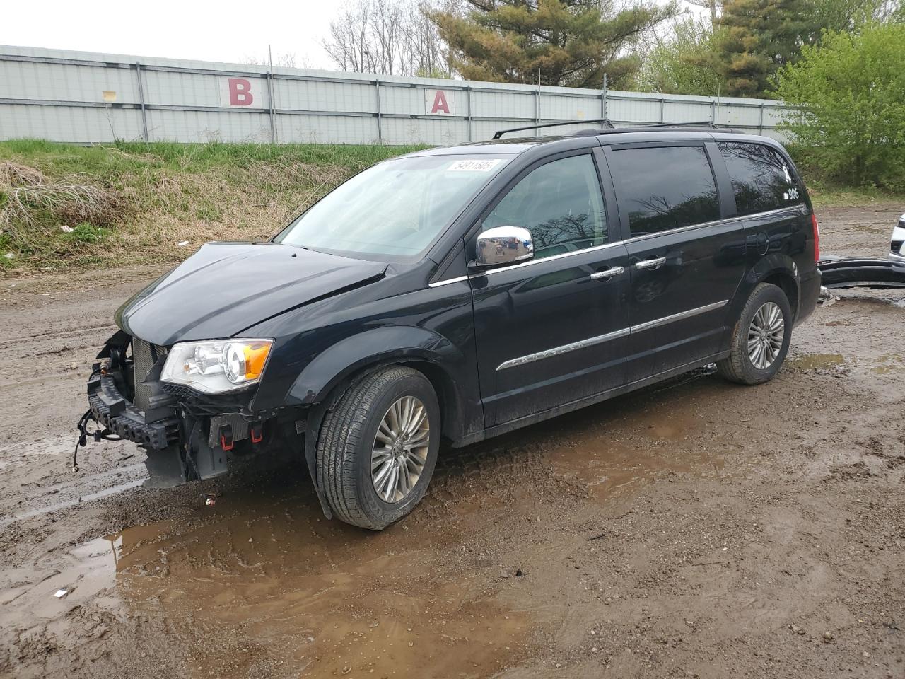 Davison, MI에서 판매 중인 2015 Chrysler Town & Country Touring L - Front End