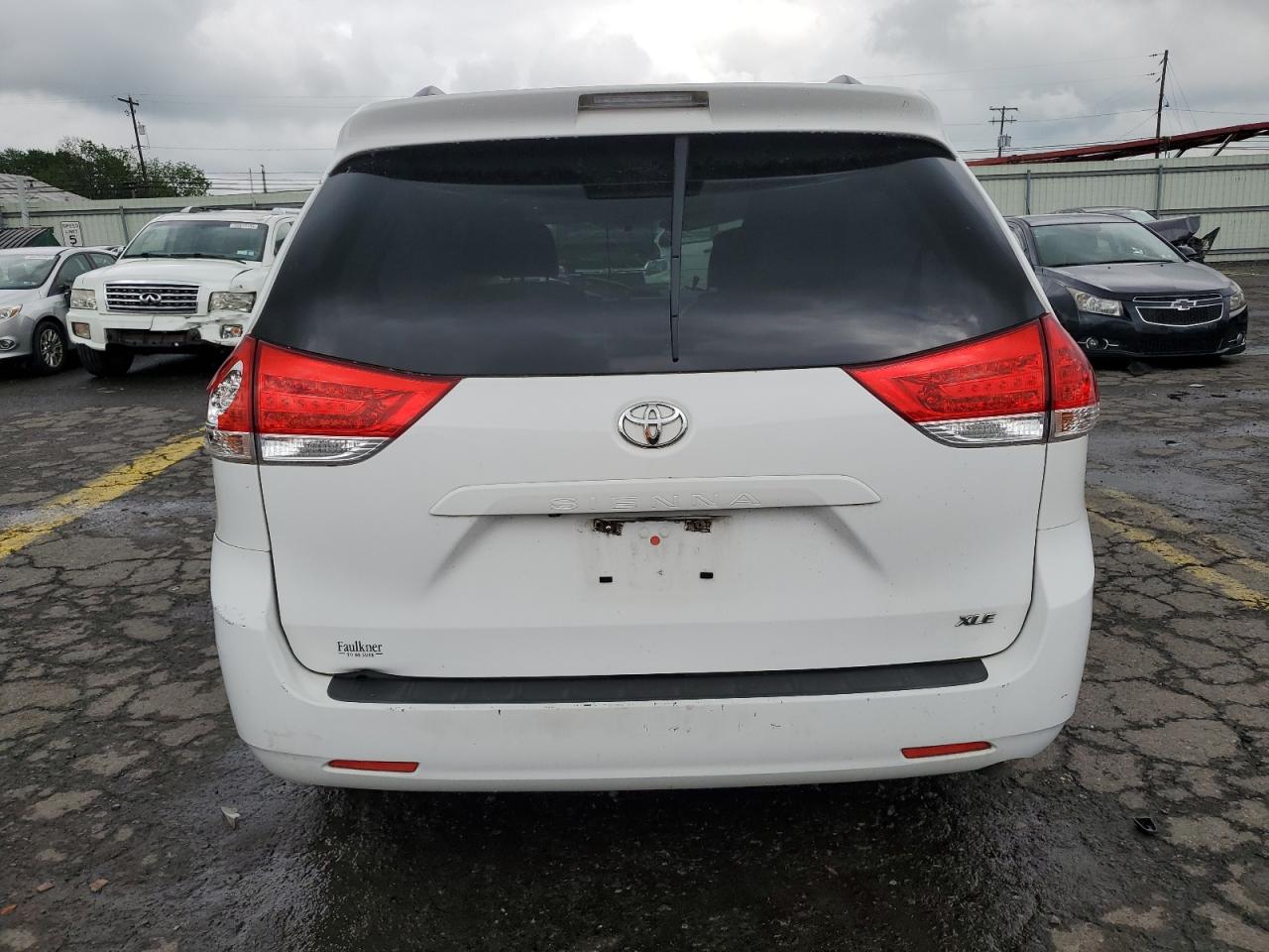 2014 Toyota Sienna Xle VIN: 5TDYK3DC0ES501445 Lot: 57309035