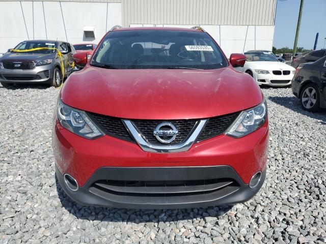  NISSAN ROGUE 2017 Красный