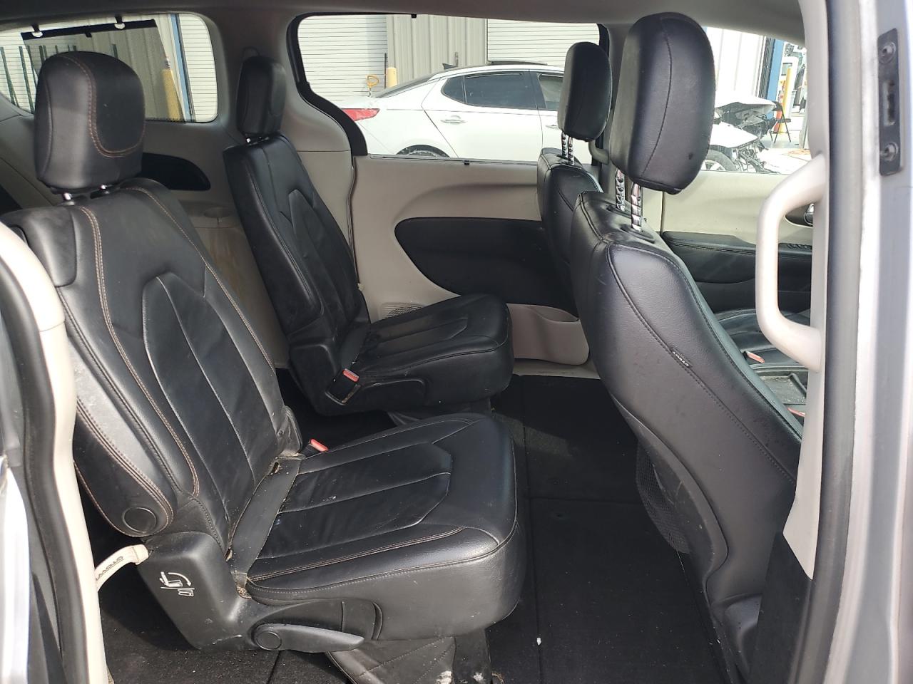 2017 Chrysler Pacifica Touring L VIN: 2C4RC1BG5HR810417 Lot: 56349595