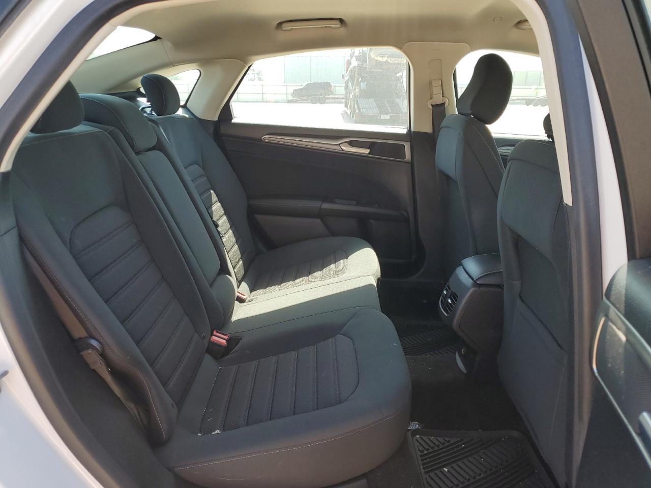 2020 Ford Fusion Se VIN: 3FA6P0LU6LR119105 Lot: 54043765