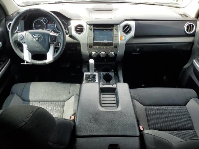  TOYOTA TUNDRA 2016 Серебристый