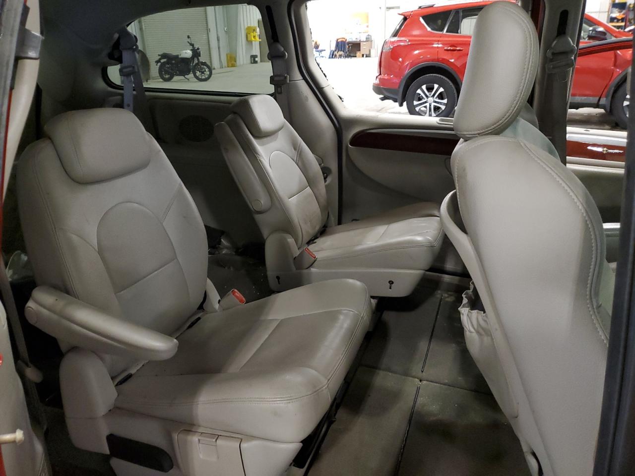2005 Chrysler Town & Country Limited VIN: 2C8GP64L15R402848 Lot: 58179815