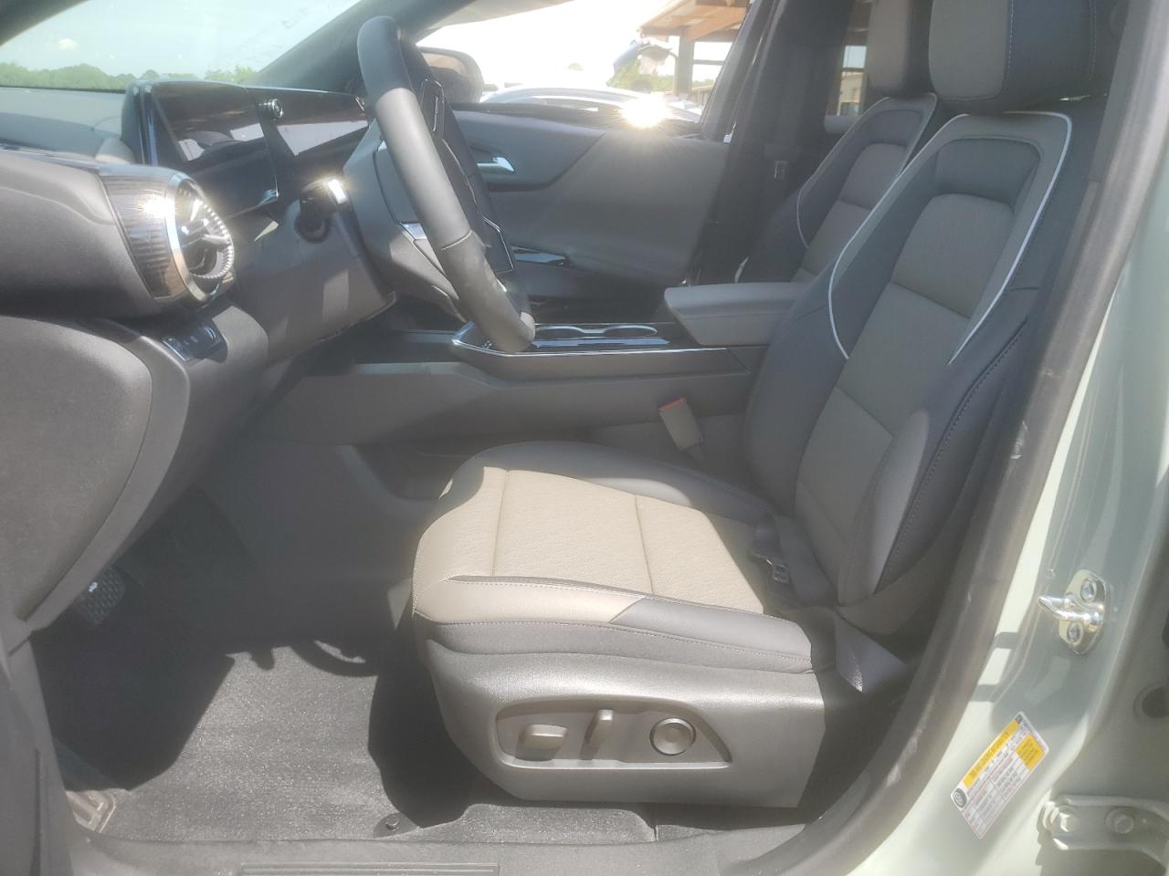 2025 Chevrolet Equinox Lt VIN: 3GNAXHEG2SL300477 Lot: 57013895