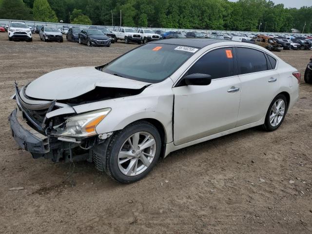 Sedans NISSAN ALTIMA 2015 Biały