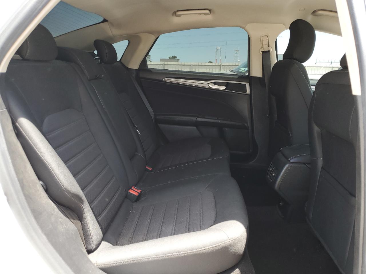 2019 Ford Fusion Se VIN: 3FA6P0LU6KR285123 Lot: 54023625