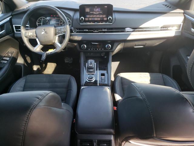  MITSUBISHI OUTLANDER 2022 Srebrny