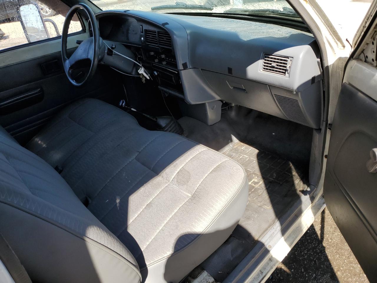 1990 Toyota Pickup Cab Chassis Super Long Wheelbas VIN: JT5VN94T8L0017662 Lot: 56223335
