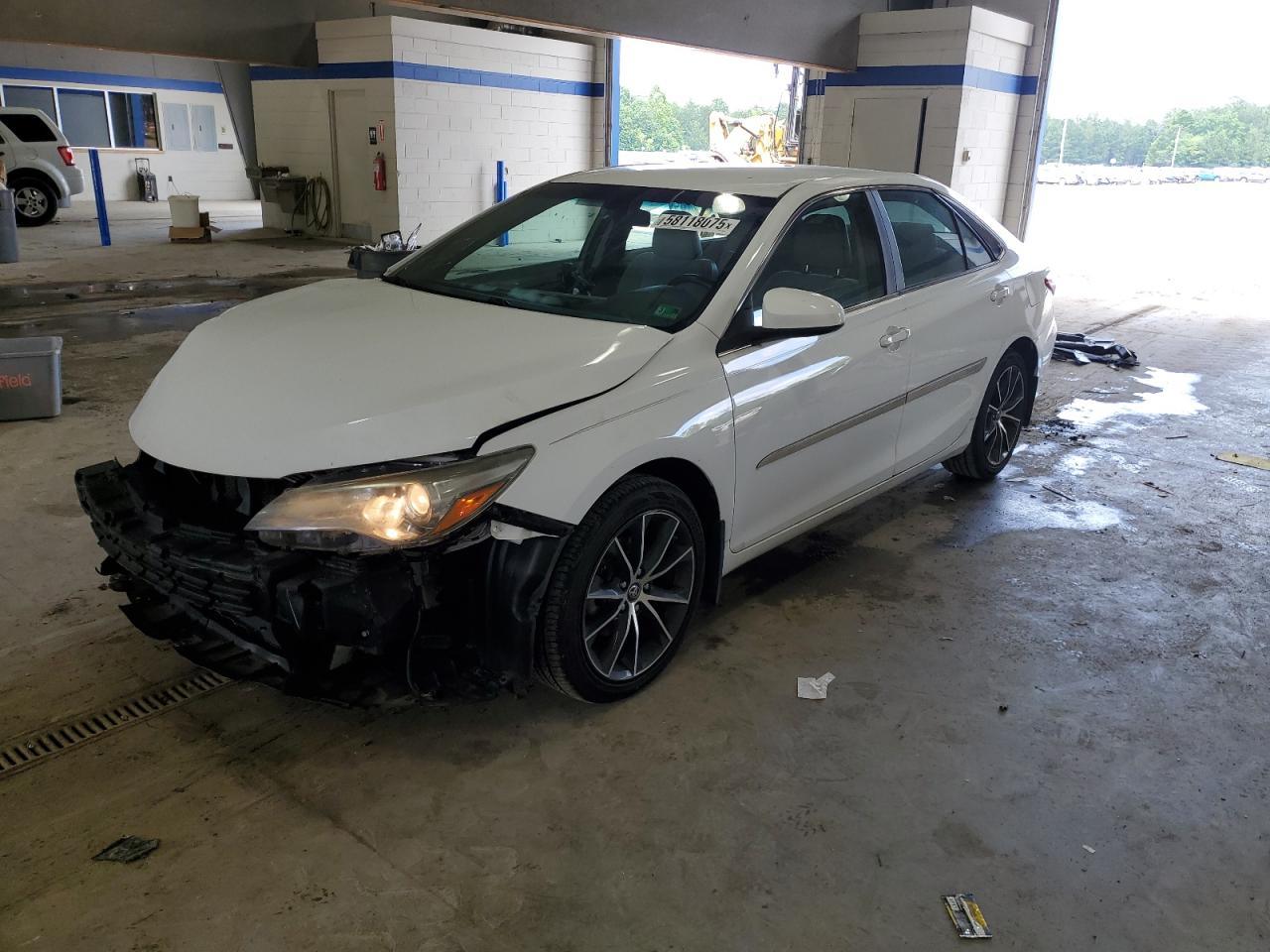 2017 Toyota Camry Le for Sale in Sandston, VA - Front End