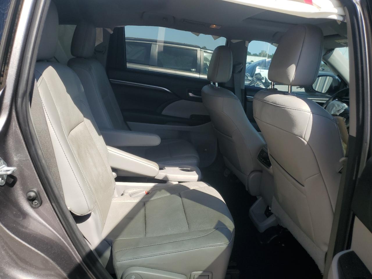 2016 Toyota Highlander Limited VIN: 5TDYKRFH8GS168040 Lot: 57394865