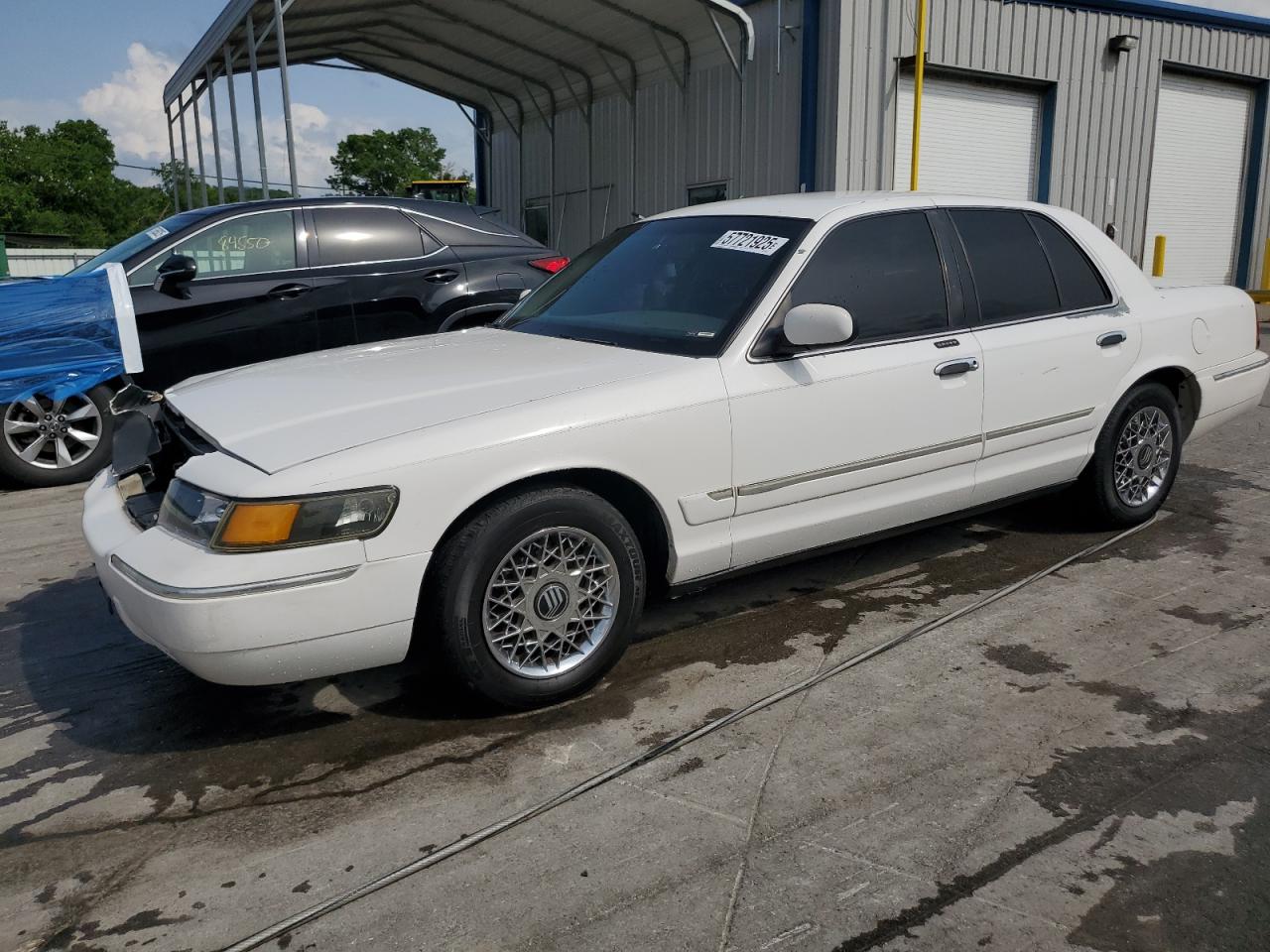 2000 Mercury Grand Marquis Gs zu verkaufen in Lebanon, TN - Front End
