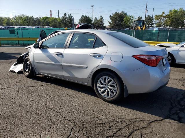  TOYOTA COROLLA 2017 Серебристый