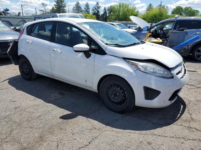  FORD FIESTA 2013 Белый