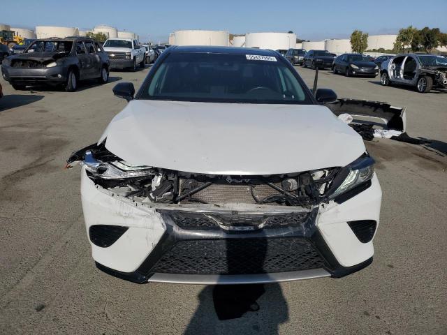  TOYOTA CAMRY 2019 Biały
