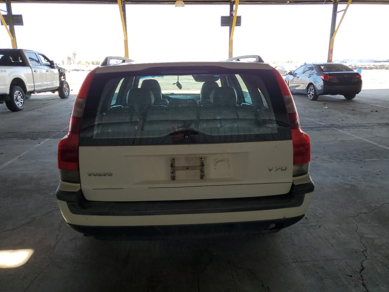 2004 Volvo V70 VIN: YV1SW61T742443236 Lot: 56626415