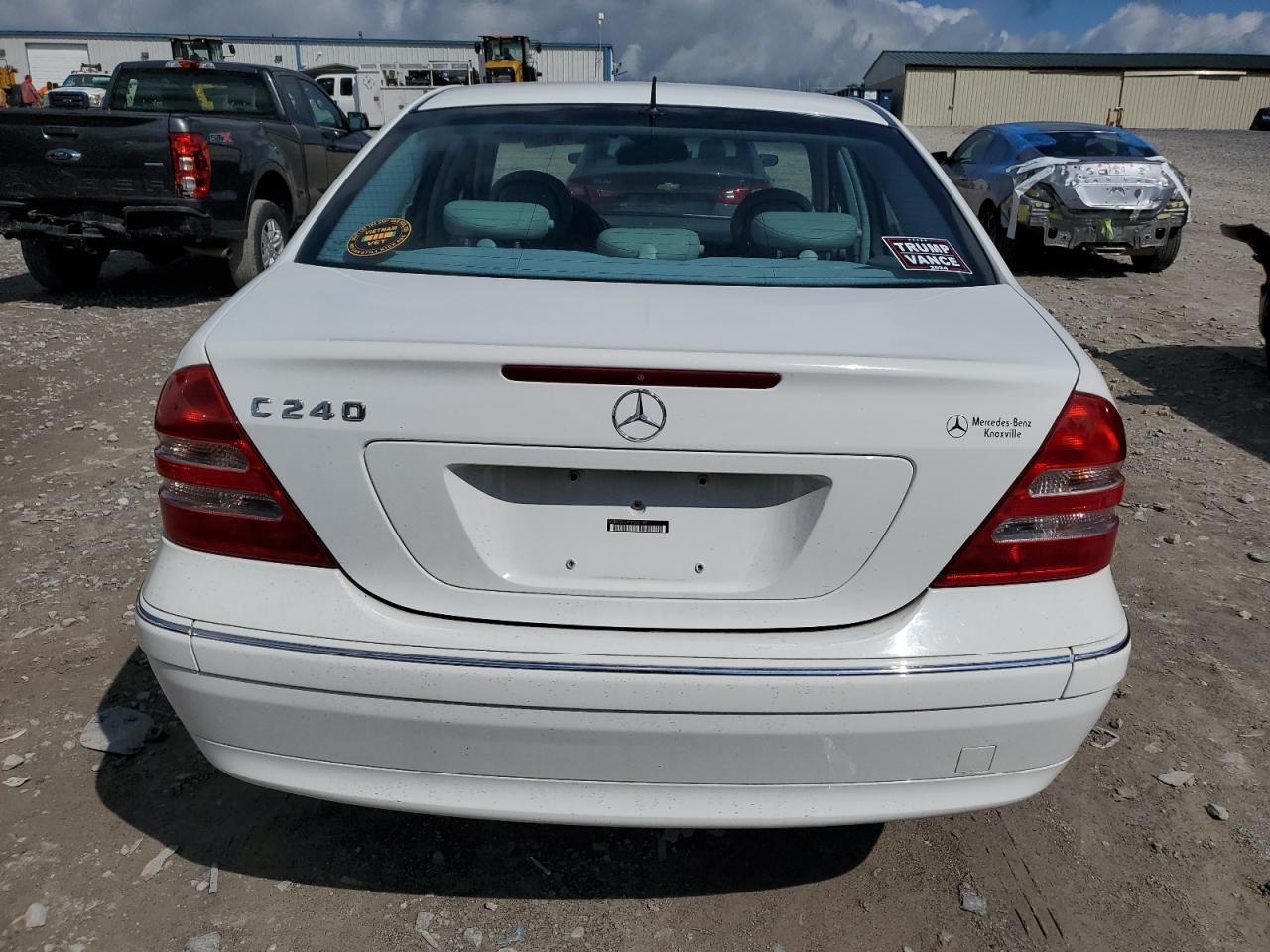 2001 Mercedes-Benz C 240 VIN: WDBRF61JX1F055147 Lot: 56381645