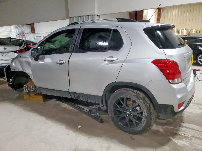  CHEVROLET TRAX 2022 Srebrny