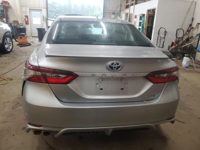  TOYOTA CAMRY 2021 Srebrny
