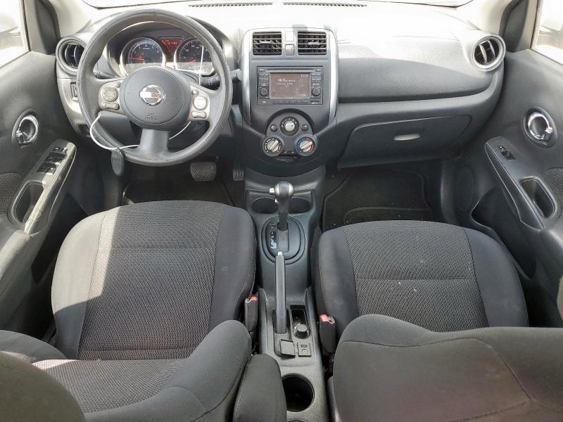  NISSAN VERSA 2013 Srebrny
