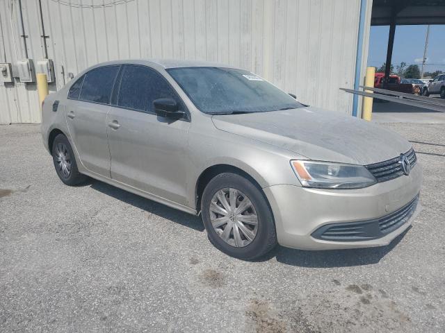 Sedans VOLKSWAGEN JETTA 2014 Złoty