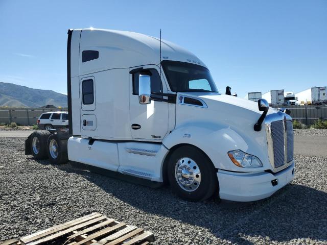 2020 Kenworth T680 Semi Truck