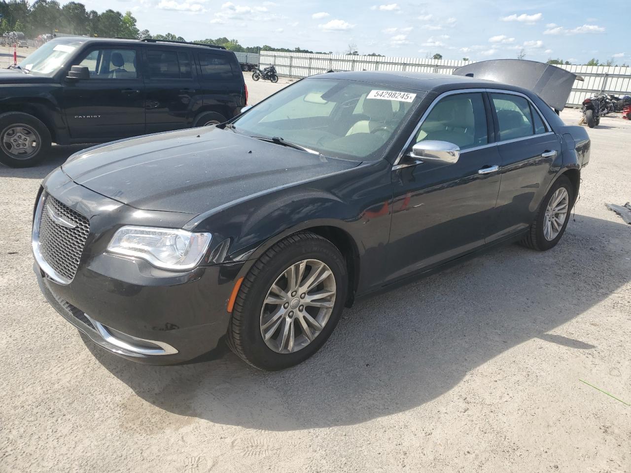 2016 Chrysler 300C zu verkaufen in Harleyville, SC - Rear End