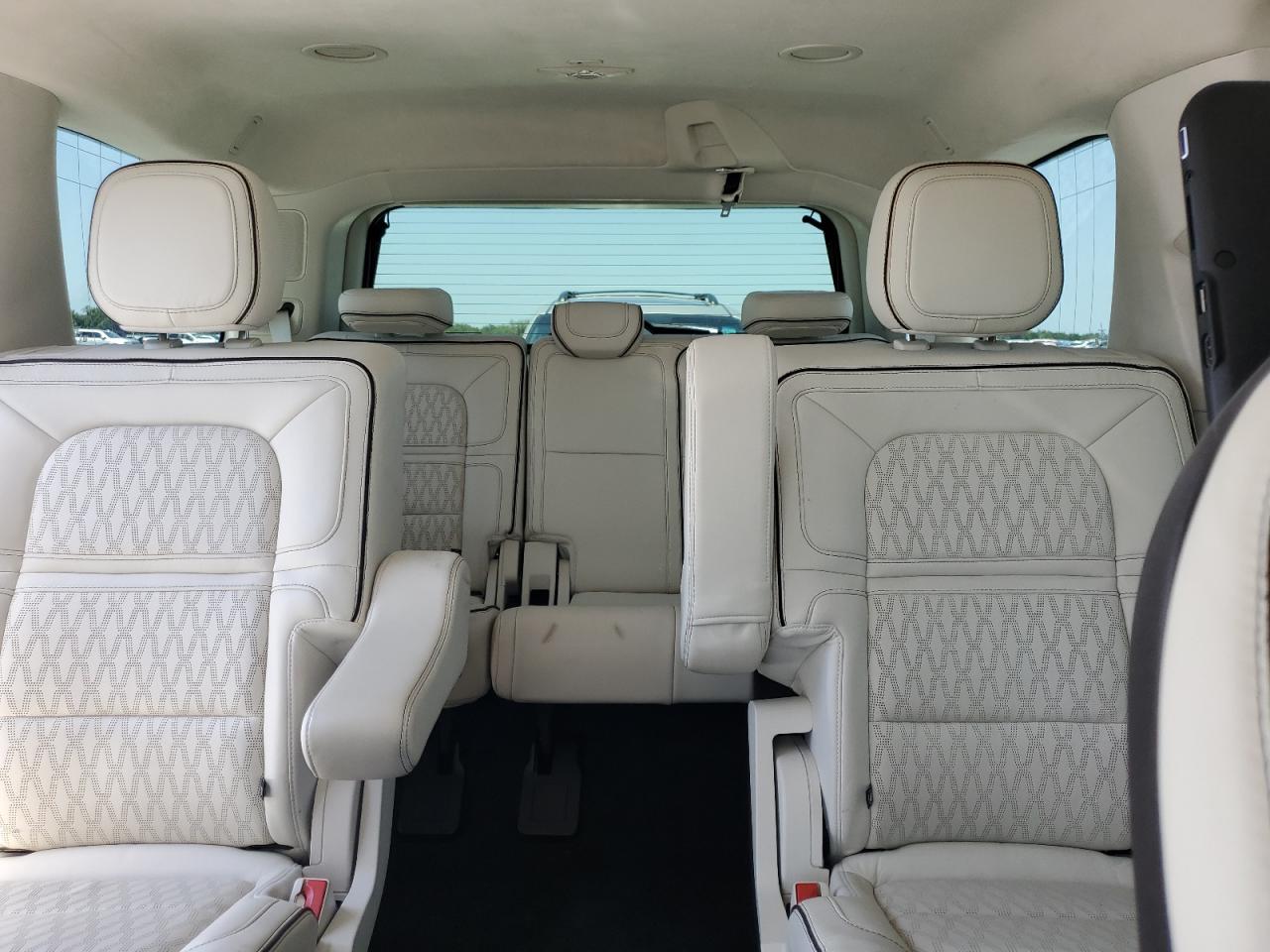 2019 Lincoln Navigator Black Label VIN: 5LMJJ2TT5KEL00845 Lot: 56923625