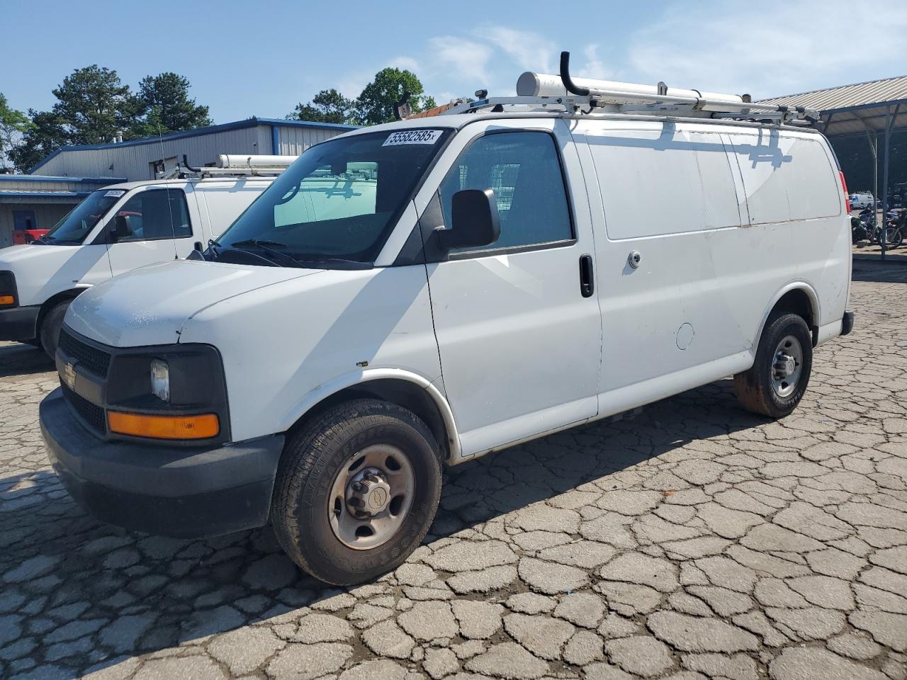 2013 Chevrolet Express G2500 for Sale in Austell, GA - Minor Dent/Scratches