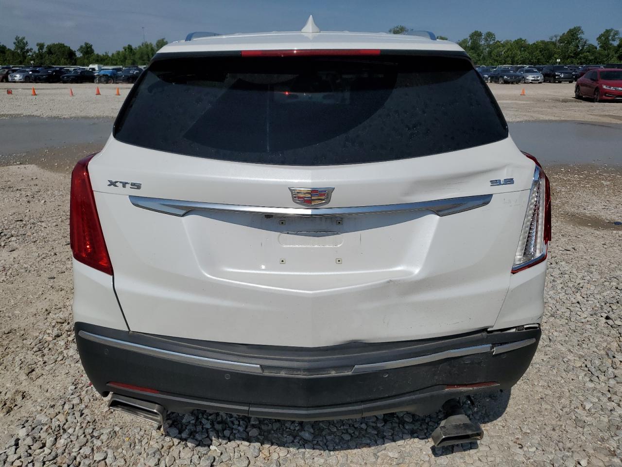 2017 Cadillac Xt5 Luxury VIN: 1GYKNBRS8HZ235385 Lot: 55817055