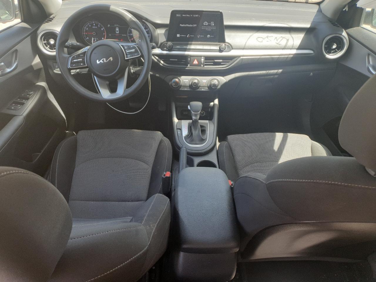 2023 Kia Forte - Image 8